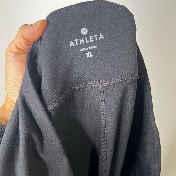 Athleta Black Crop Aerobic Workout Pants Criss Cross Sz XL - Picture 5 of 9